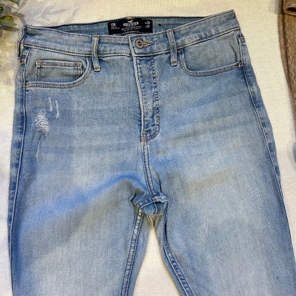 Holister High Rise Super Skinny Jeans Size 11 - Picture 7 of 9
